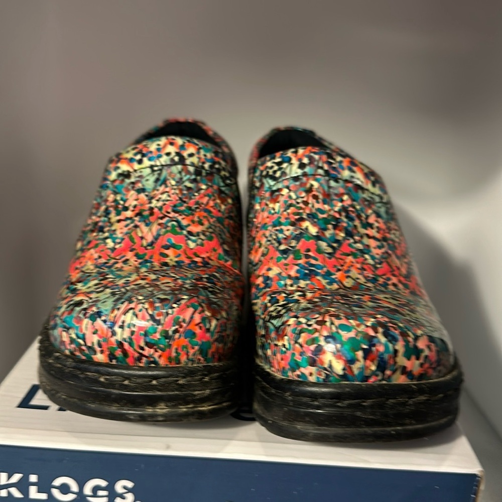 KLOGS slightly used adorable slip on shoes. Size 7 medium Naples.​